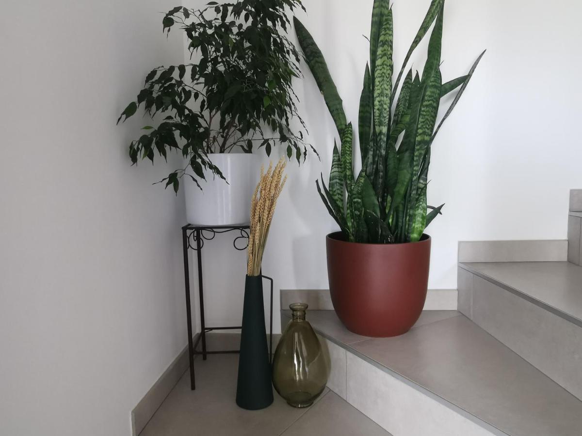 Au Jardin Des Deux Roches Bed & Breakfast Prissé Екстериор снимка
