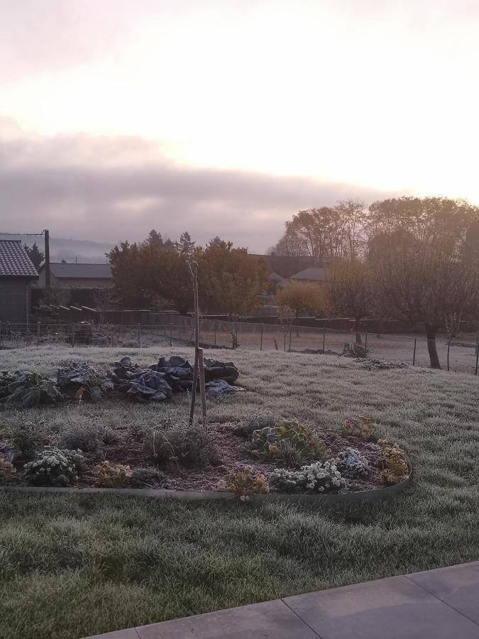 Au Jardin Des Deux Roches Bed & Breakfast Prissé Екстериор снимка