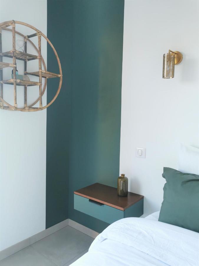 Au Jardin Des Deux Roches Bed & Breakfast Prissé Екстериор снимка